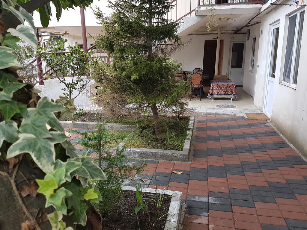 Guesthouse 97 In Batumi Kültér fotó